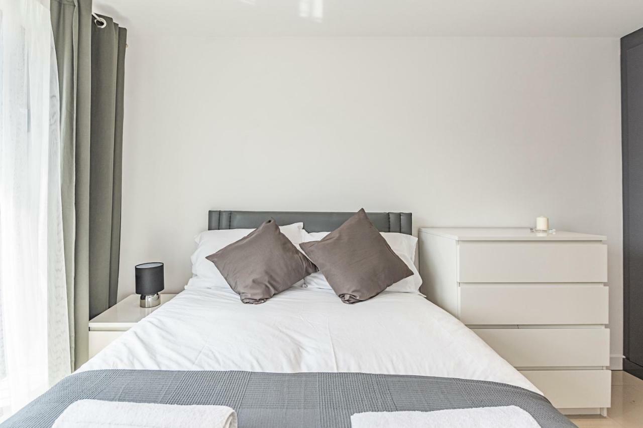 Modern Apartment Canary Wharf London Exterior foto